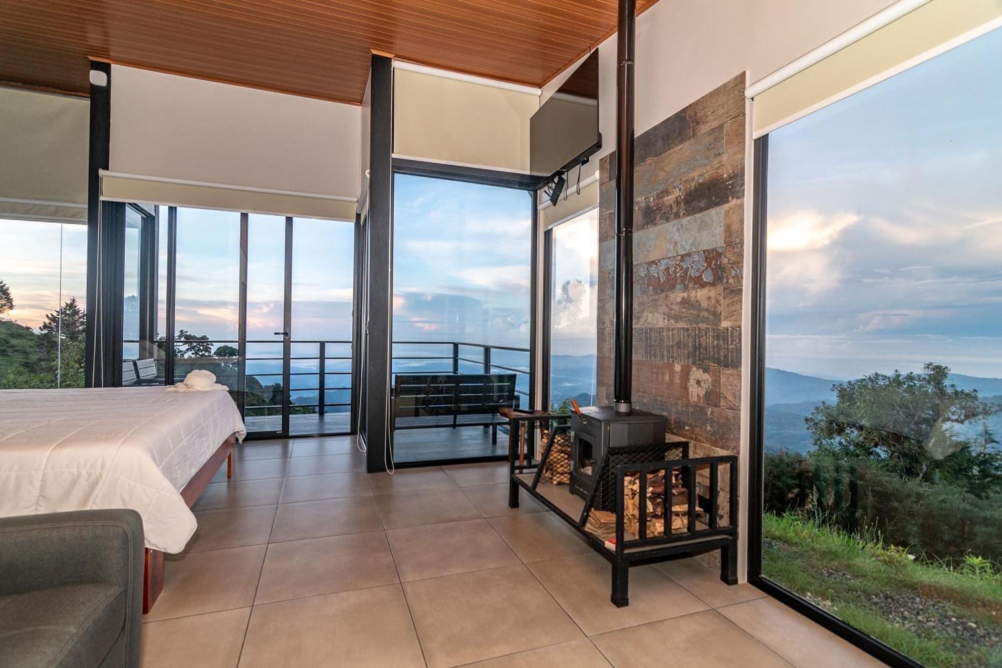Paramo Cloud Forest Villa Division